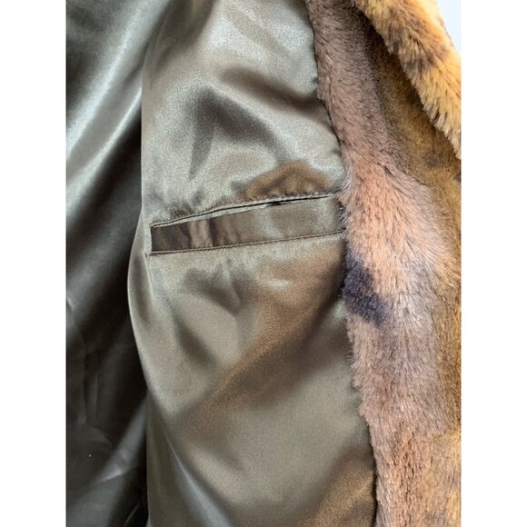 Mid Length Luxurious Faux Fur - Picture 10 of 10